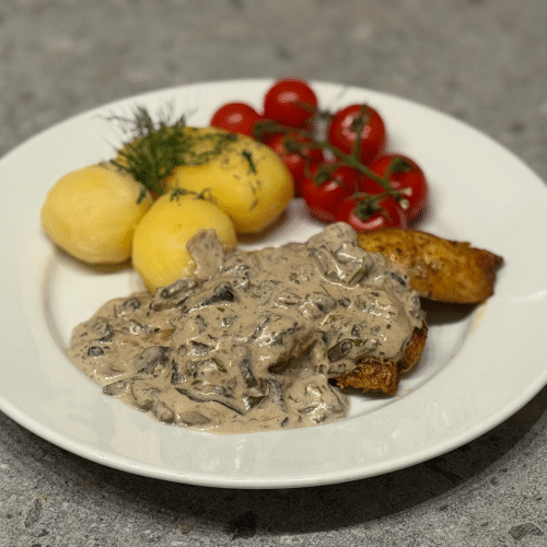 Polędwiczki z kurczaka w sosie pieczarkowym