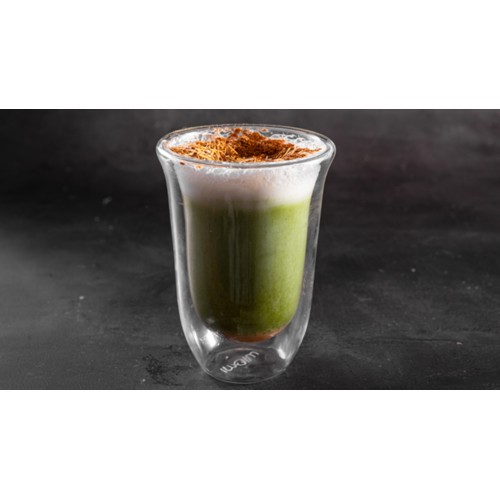 Cynamonowy Karmel Matcha Latte