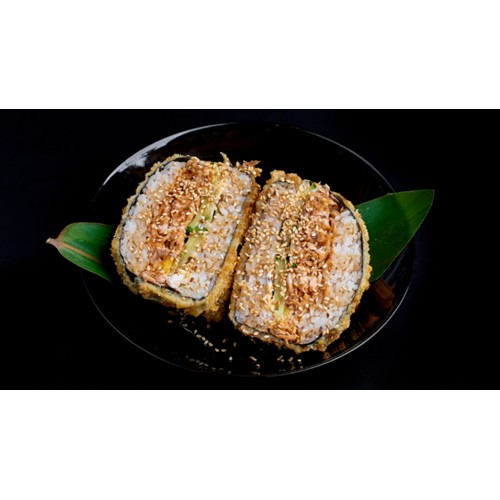 Sushi burger z grillowanym łososiem