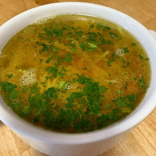 Rosół z makronem nitki