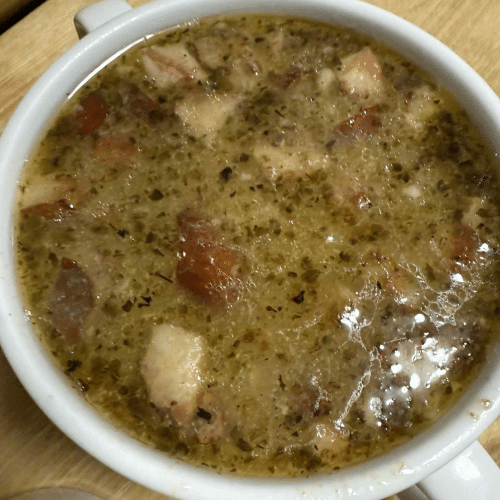 Żurek z kiełbasą i jajem