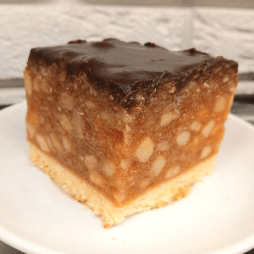 Ciasto Niebo - biszkopt z galaretką w musie jabłkowym