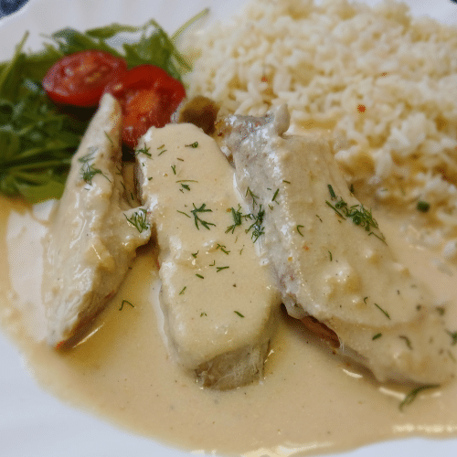 Fileciki drobiowe w sosie serowym