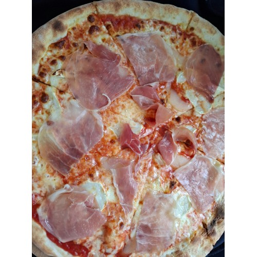 Pizza z kozim serem, gruszką i włoską szynką dojrzewającą Prosciutto Crudo