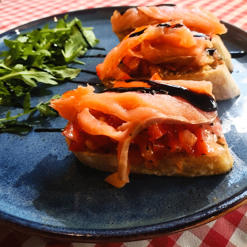 Bruschetta z łososiem 3 szt.