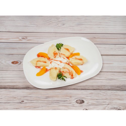 Pierogi z serem z sosem truskawkowym 6 szt.