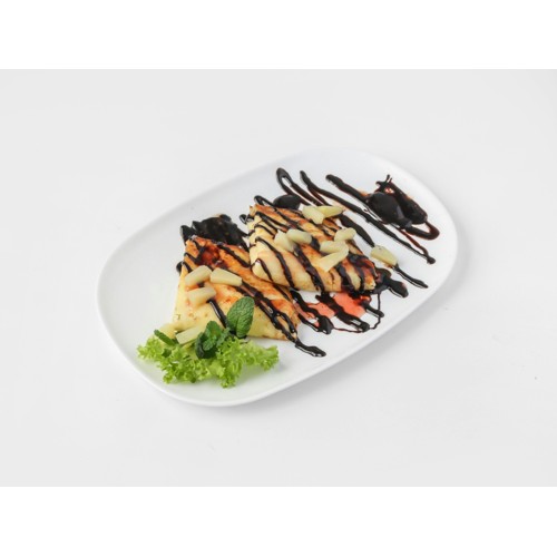 Naleśnik z serem, śmietaną i polewą 2 szt.