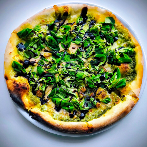 Pizza z pesto bazyliowym