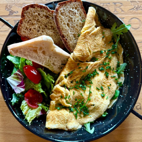 Omlet z sezonowymi warzywami