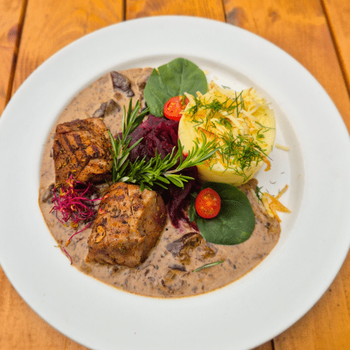 Polędwiczka wieprzowa w sosie z podgrzybków