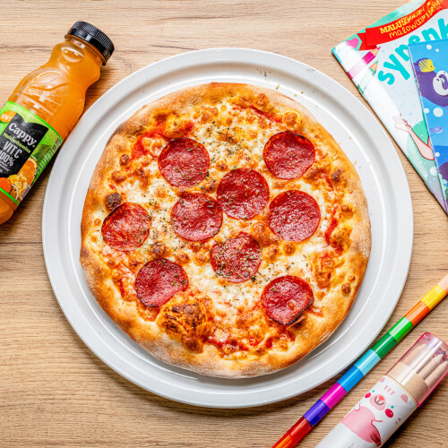 Pizza z serem i salami 26 cm