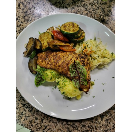 Filet grillowany z grillowanymi warzywami