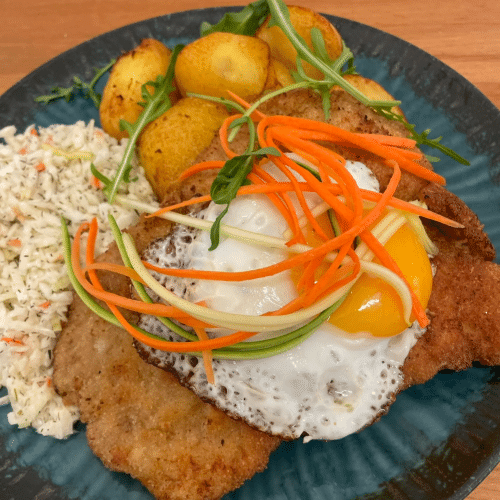 Kotlet schabowy z jajkiem