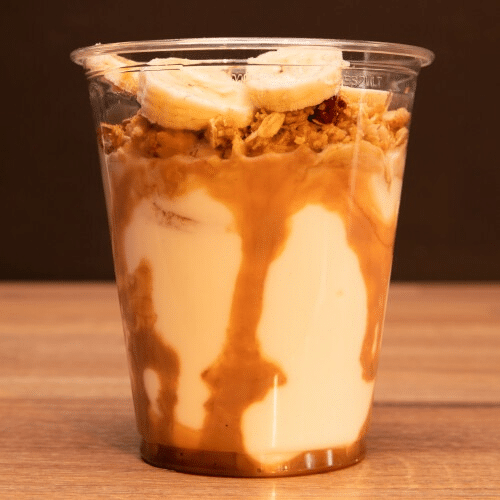 Jogurt naturalny z owocami