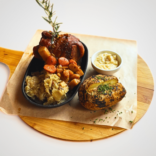 Golonka po bawarsku w zestawie