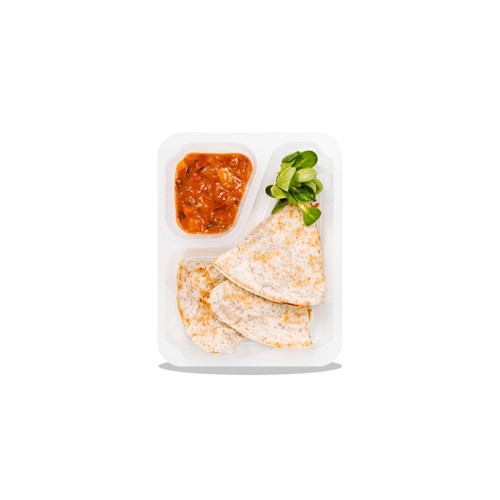 Quesadilla z indykiem i mozzarellą, salsa paprykowa