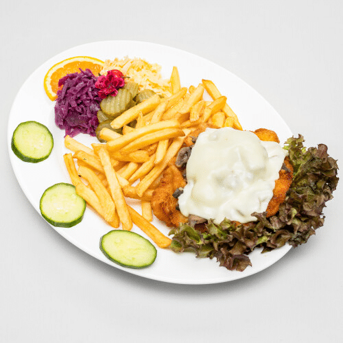 Kotlet schabowy z pieczarkami i serem