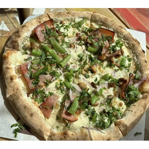 Pizza z kurkami i szynką speck D/W