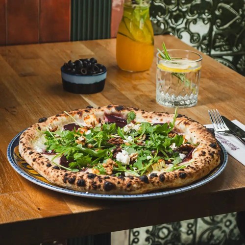 PIZZA Barbabietola e Noci D/W