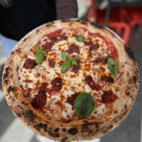 Pizza miesiąca mięsna Pikantny kasztan