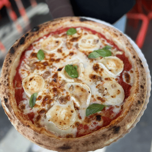 Pizza miesiąca wege kasztan