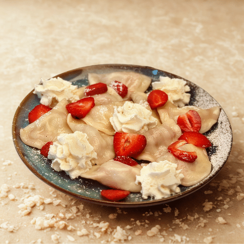 Pierogi z truskawkami 10szt
