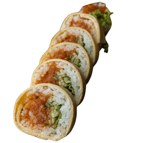 Tamago maki - Tatar z łososia, ogórek (6 szt.)