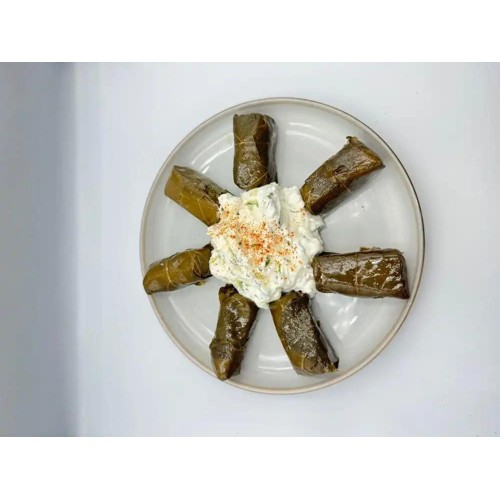 Dolmadakia z tzatziki