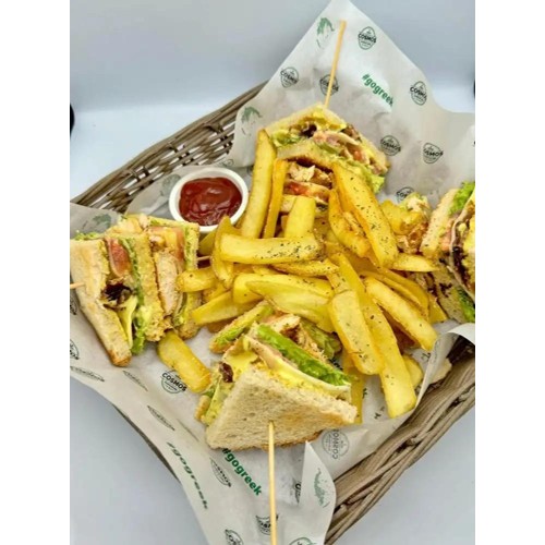 Club sandwich classic z szynką z indyka