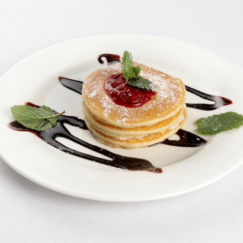 Pancakes z waniliowym twarożkiem i musem malinowym 3 szt.