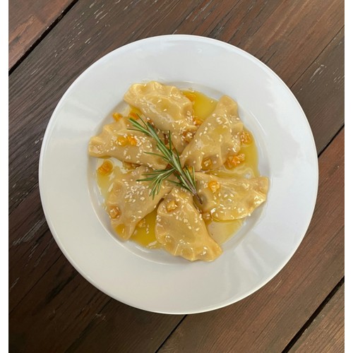 Pierogi z gęsiną w sosie pomarańczowym