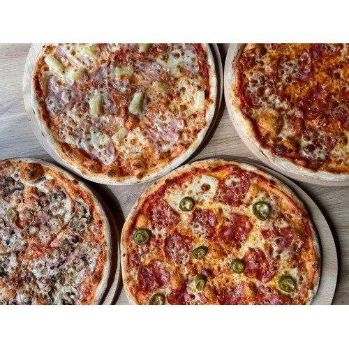 Cztery dowolne pizze 31 cm z menu