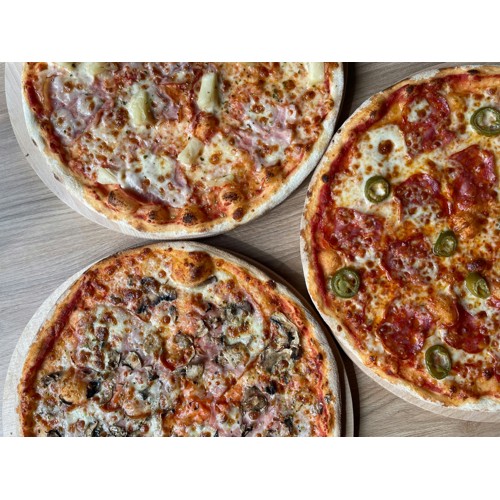 Trzy dowolne pizze 40 cm z menu