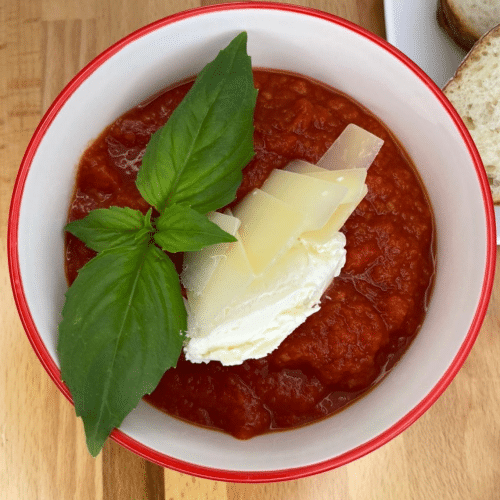 Krem z pomidorów z mascarpone i parmezanem