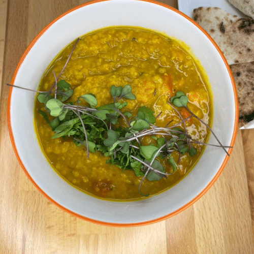 Zupa indyjska Dahl z czerwonej soczewicy