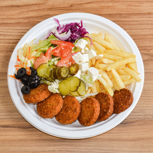 Falafel na talerzu