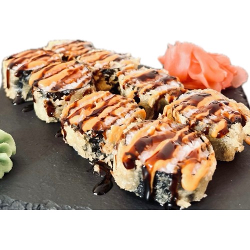 Smażona z łososiem polana słodko-pikantnym sosem