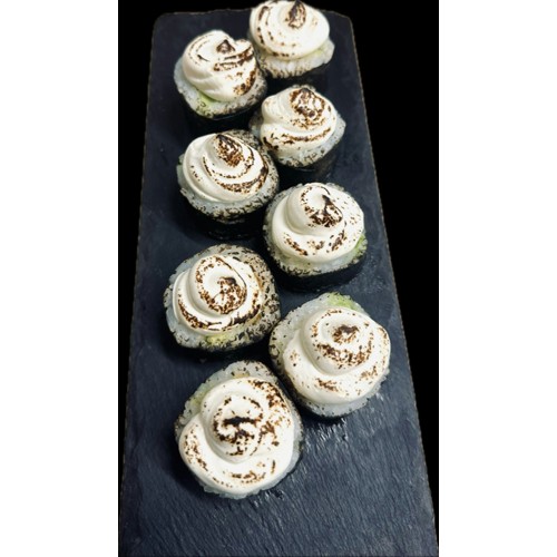 Futomaki z kurczakiem smażonym w tempurze