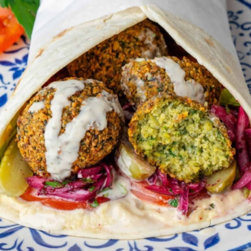 Tortilla falafel z serem feta