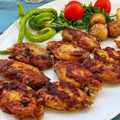 Rozmiar XXL danie Szaszłyki z skrzydełka kurczaka