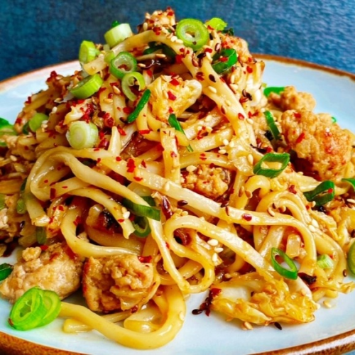 Makaron chiński z wieprzowiną