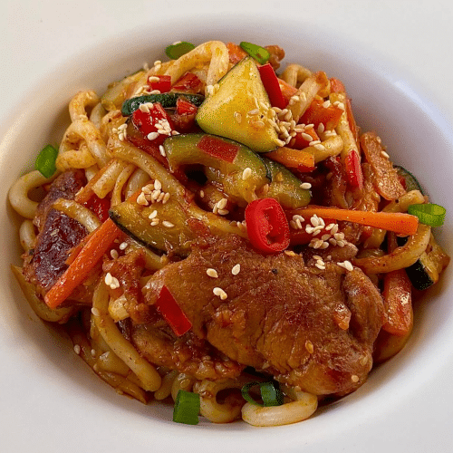 Makaron udon z Wieprzowiną