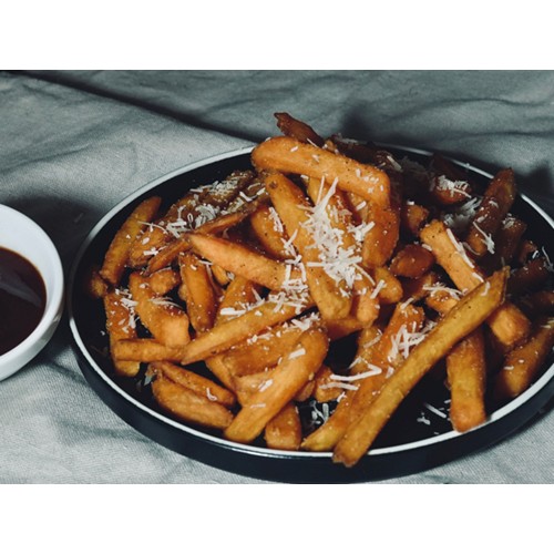 Frytki z batatów z parmezanem