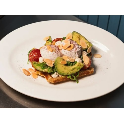 SMASHED CROISSANT Z AWOKADO