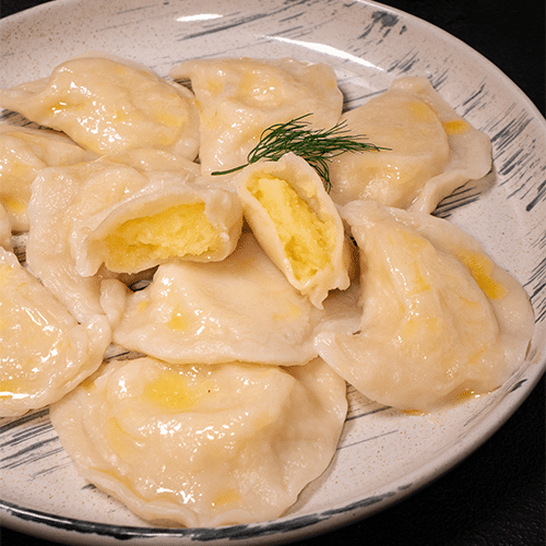 Pierogi z ziemniakami i masłem