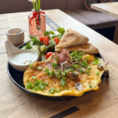 Omlet - szynka szwarcwaldzka, ser cheddar, pieczarki