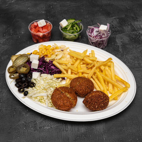 Falafel na talerzu