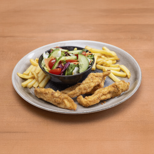 Nuggetsy z kurczaka z frytkami i sałatką