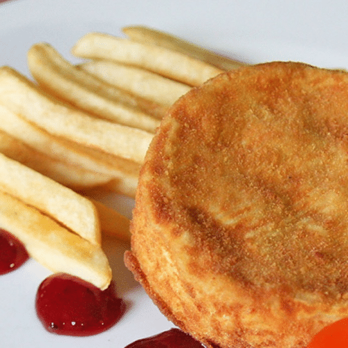 Grillowany camembert z frytkami i sosem