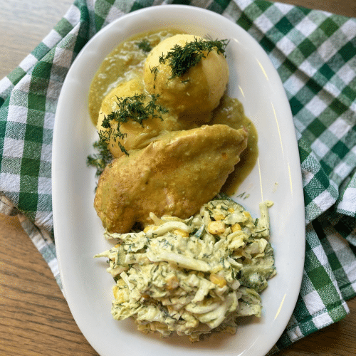 Pieczeń drobiowa w sosie groszkowym